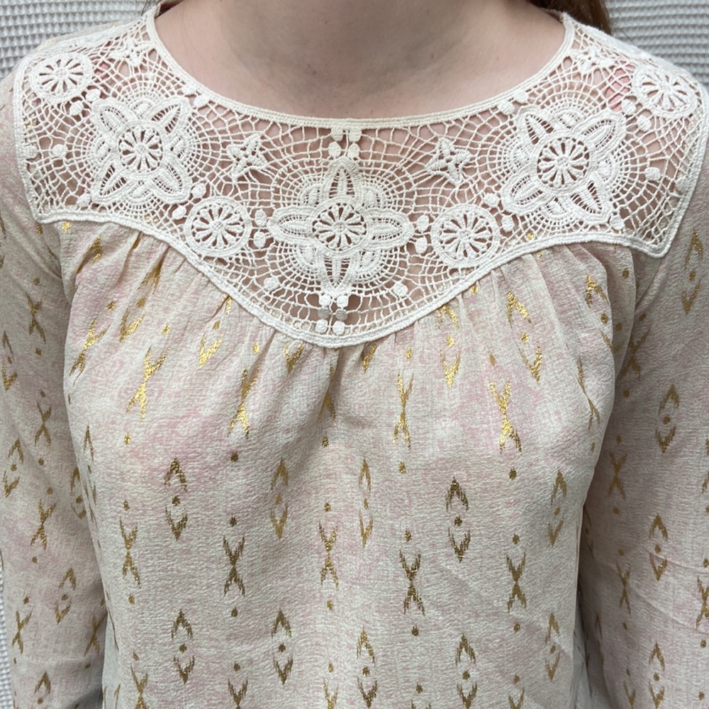 Women’s Xhilaration long sleeve gold and lace embellished blouse. Size small. - Picture 5 of 11